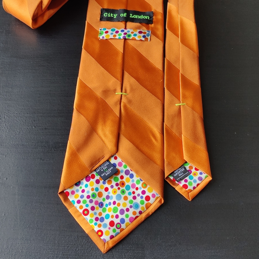 City of London | 2 toned orange 🧡 striped 100% silk tie 👔